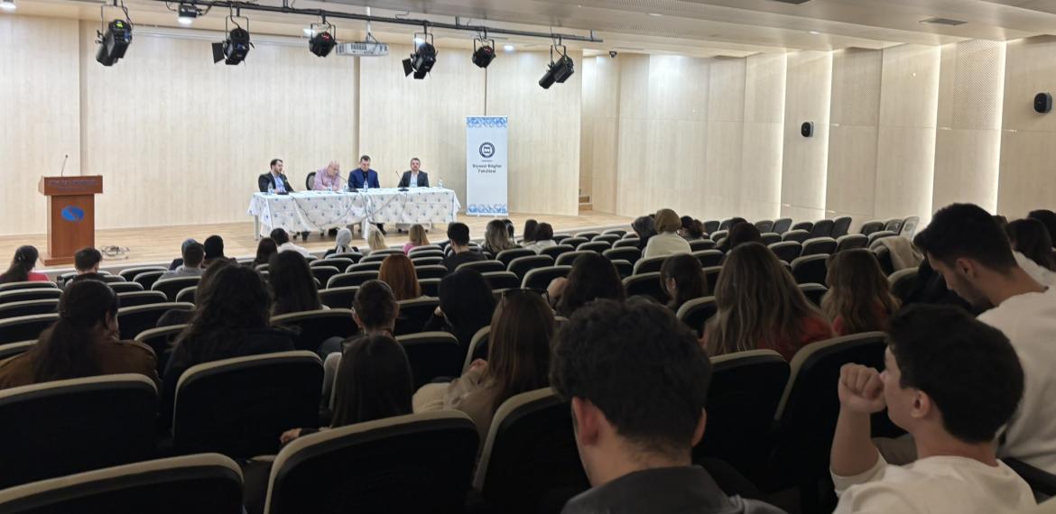 Uluslararası İlişkiler Bölüm Seminerleri Serimizin “ABD–İsrail ve İran Savaşı” konulu özel oturumu gerçekleşti!