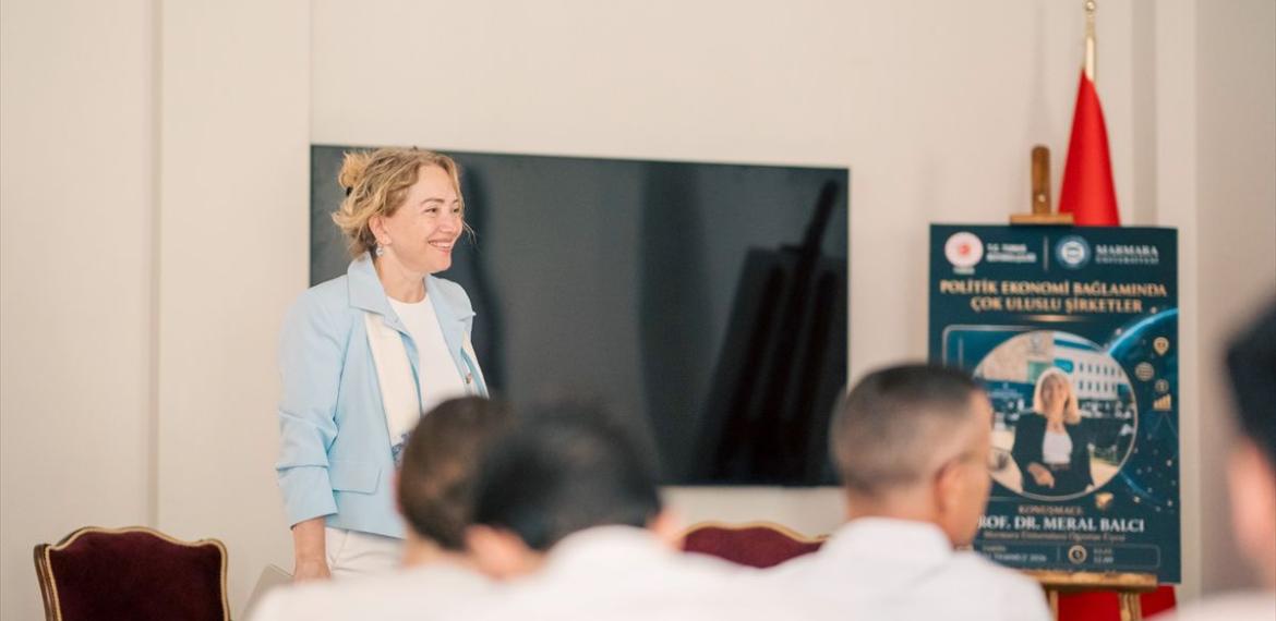 Bölümümüz öğretim üyesi Prof. Dr. Meral Balcı, Türkiye'nin Tunus Büyükelçiliği ve Marmara Üniversitesi iş birliğiyle düzenlenen "Politik Ekonomi Bağlamında Çok Uluslu Şirketler" başlıklı kon